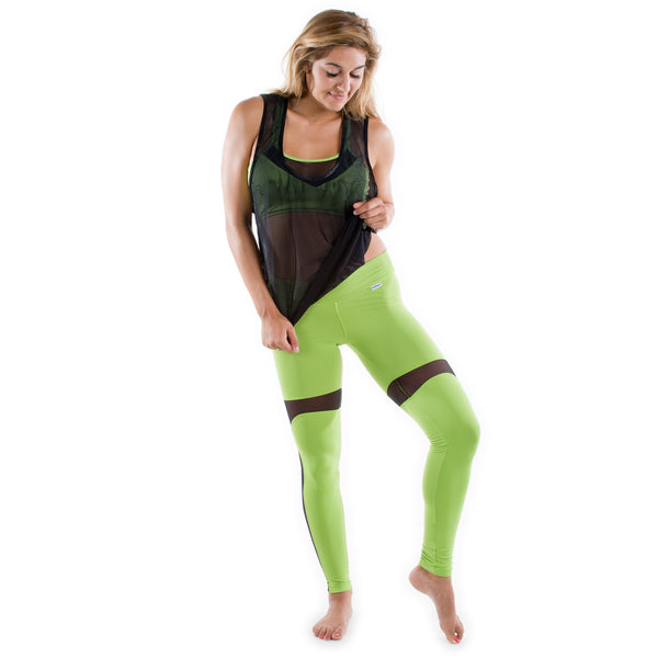 GREEN YOGA FITNESS LEGGINGS PANTS WITH BLACK MESH TANK TOP OUTFIT
